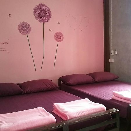 Sawang Guesthouse Ban Sawang Yai Екстер'єр фото